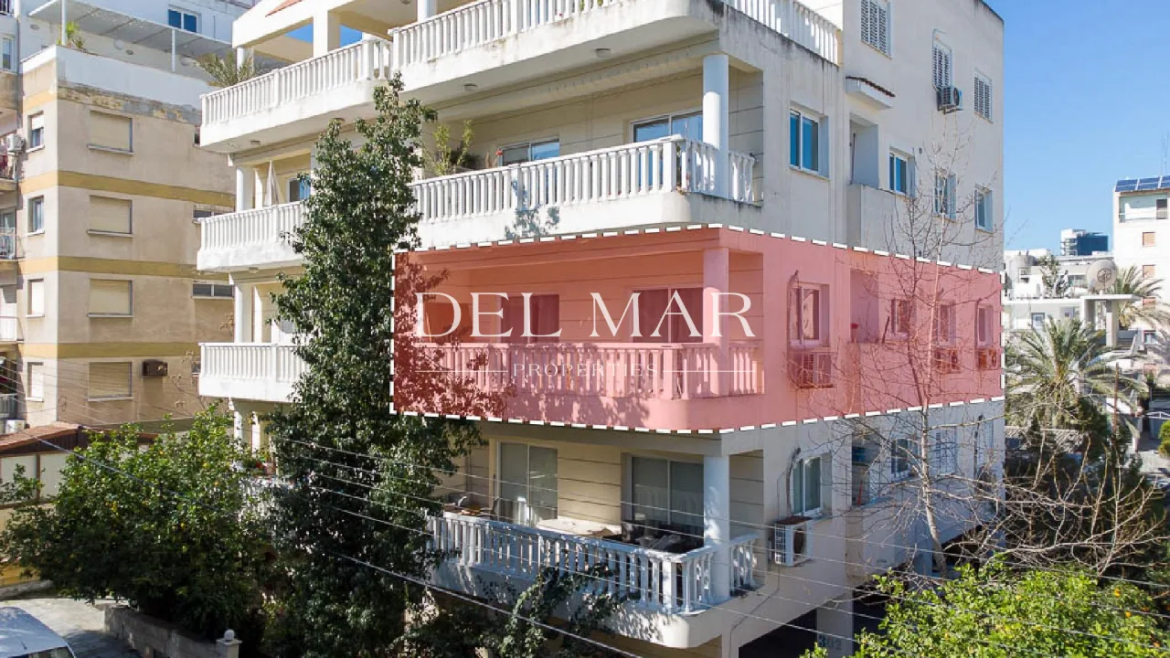 Three-Bedroom Flat in Agios Antonios, Nicosia