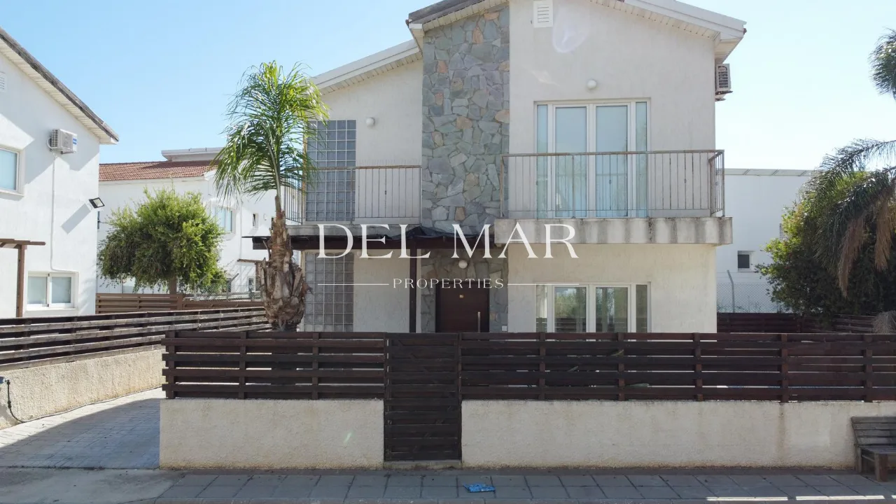 Two-Bedroom House with Pool in Sotira, Famagusta