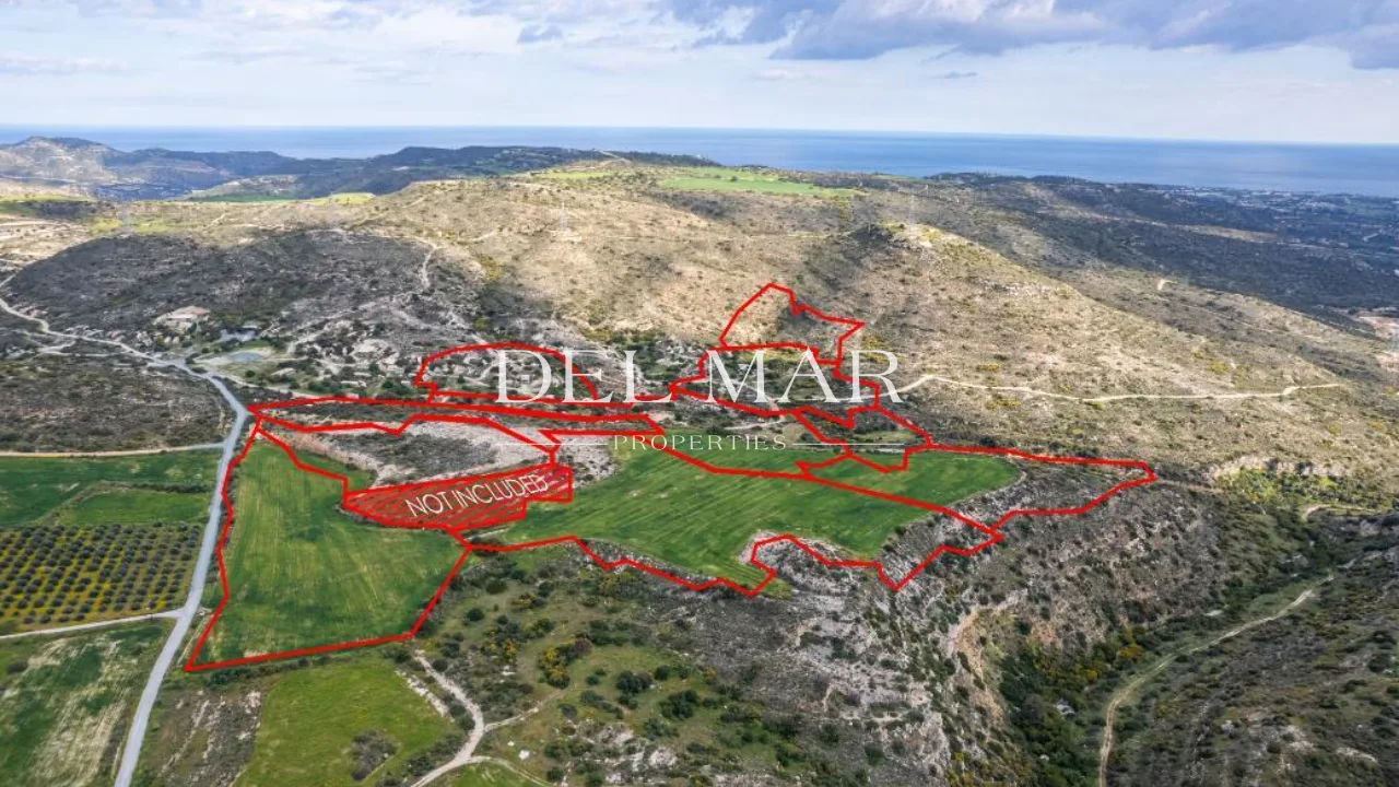 10 Adjacent Fields in Choirokoitia, Larnaca